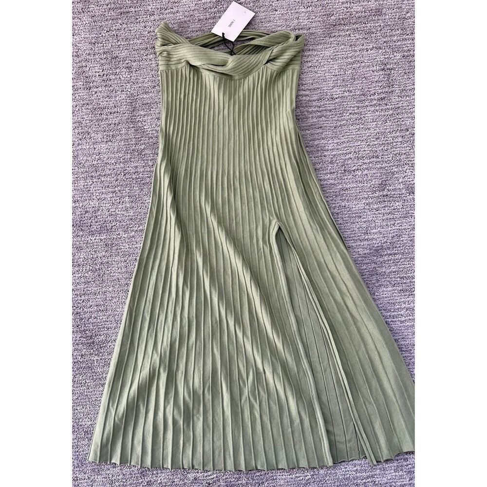 Sovere Midi Skirt Inertia Knit fabric -front slit -Green Tea, size NWT $149 - Picture 3 of 7